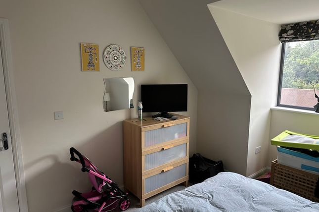Charles Howell Drive, Coulsdon photo 4