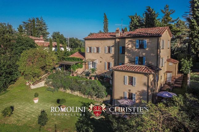 Thumbnail Villa for sale in Monterchi, Tuscany, Italy