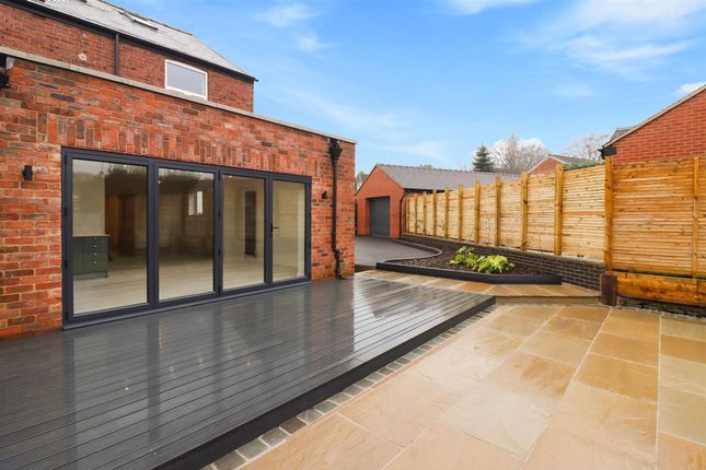 62 Walgrove Road, Chesterfield photo 4