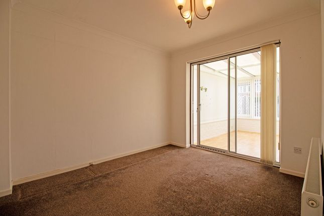 14 Sycamore Drive, Gainsborough photo 4