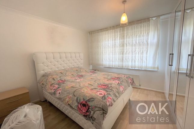 17 Stonebridge Road, London photo 5