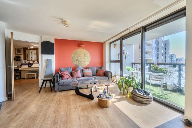 Flat 34,, Ampere House, London photo 3