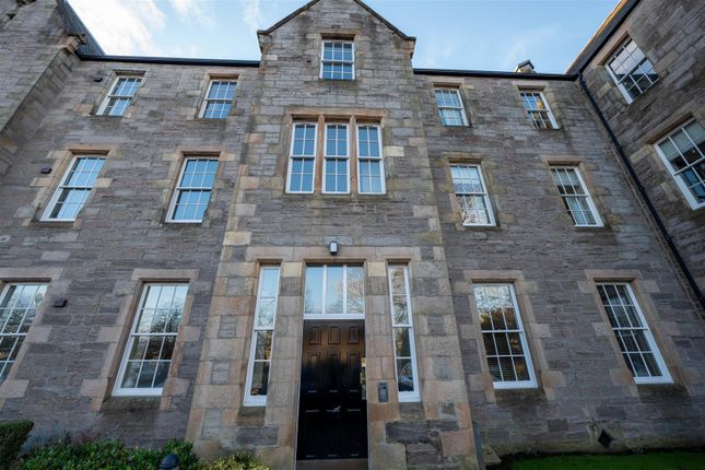 Flat for sale in Glasgow Road, Perth