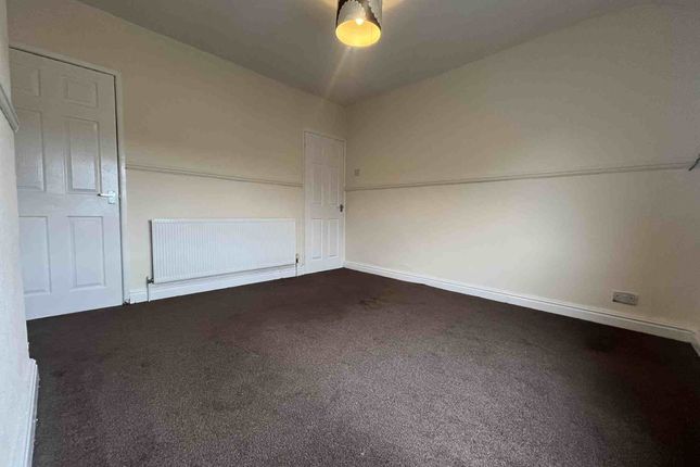 98, Duke Street, Worksop photo 3