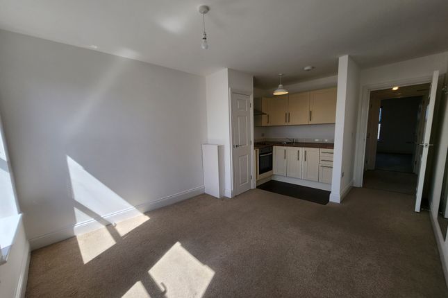 Flat 14 Winton Heights, 370, Wimborne Road, Bournemouth photo 4