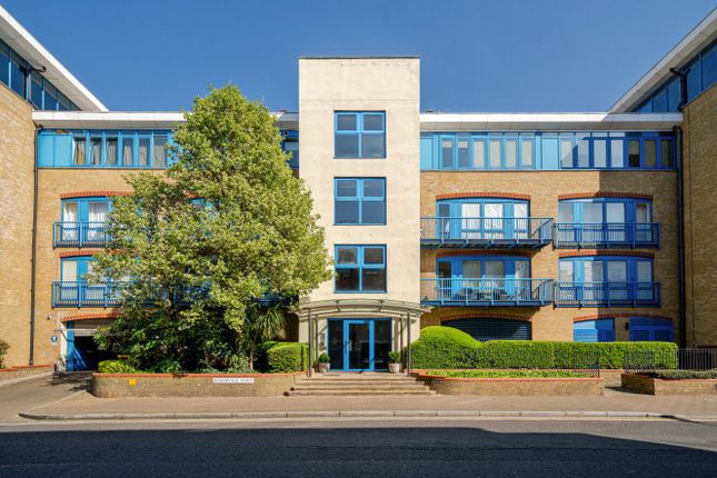 2-bed flat on Apartment 15, Somerville Point, 305, Rotherhithe Street, London, £525,000