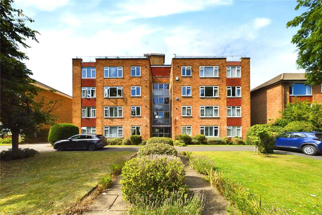 Thumbnail Flat for sale in Kings Court, Beddington Gardens, Wallington