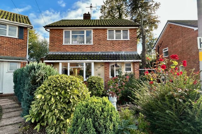 Thumbnail Terraced house for sale in Orchard Close, Radcliffe-On-Trent, Nottingham