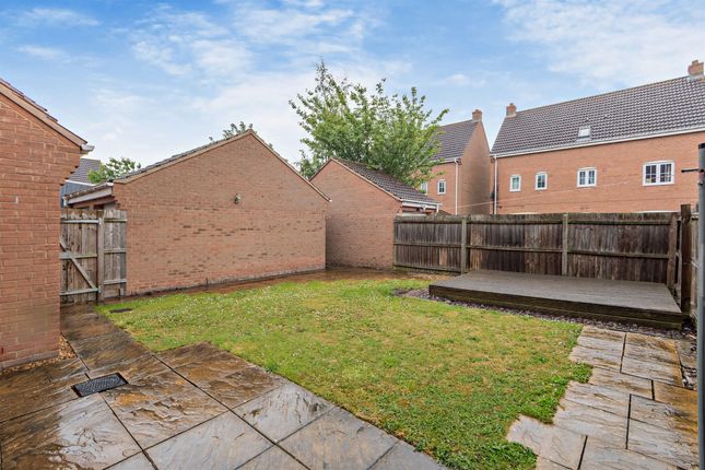 17, Hansel Close, Peterborough photo 2