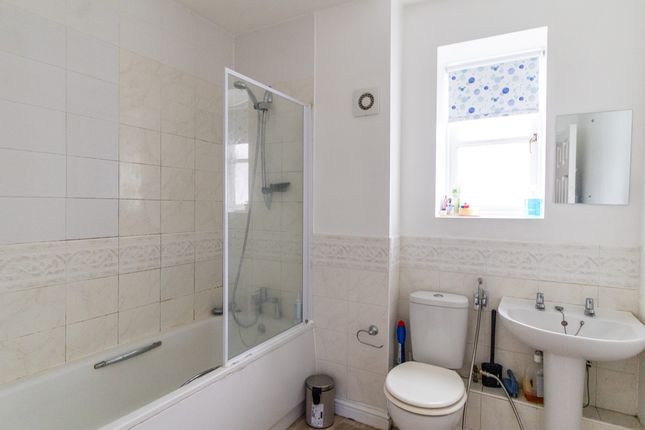 Flat 22, The Cloisters, Junction Road, Andover photo 3