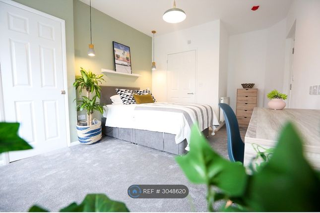 Euston Grove, Oxton, Prenton photo 5