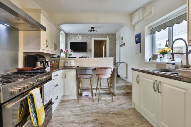 33 Park Avenue, Withernsea, East Riding of Yorkshire photo 2