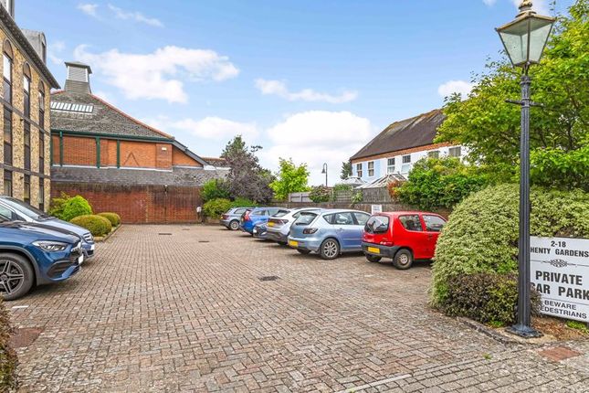 Flat for sale in Henty Gardens, Chichester