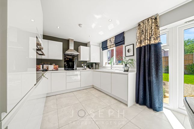 Plot 70 Bronze Barrow Way, Bramford photo 3