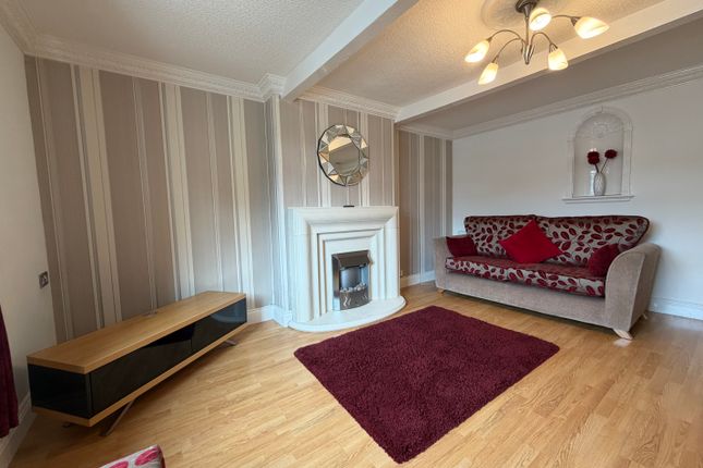 34, Mortimer Row, BRADFORD photo 3