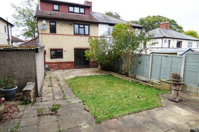 9, Armley Grange Avenue, Leeds photo 2