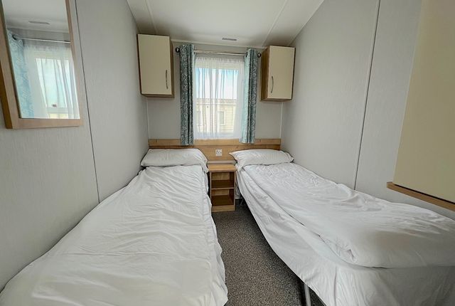 Mobile/park home to rent in Parkhome To Let At Seal Bay, Warners Lane, Selsey, West Sussex