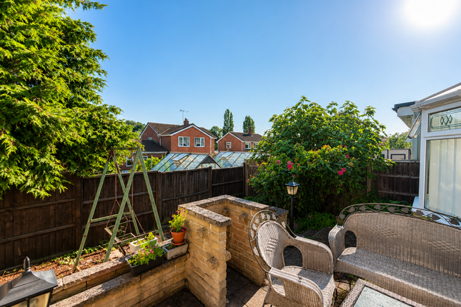 9, Trent Close, Leicester photo 5