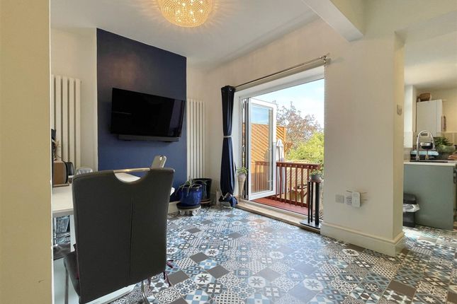 24 Cassiobury Road, Weymouth photo 2