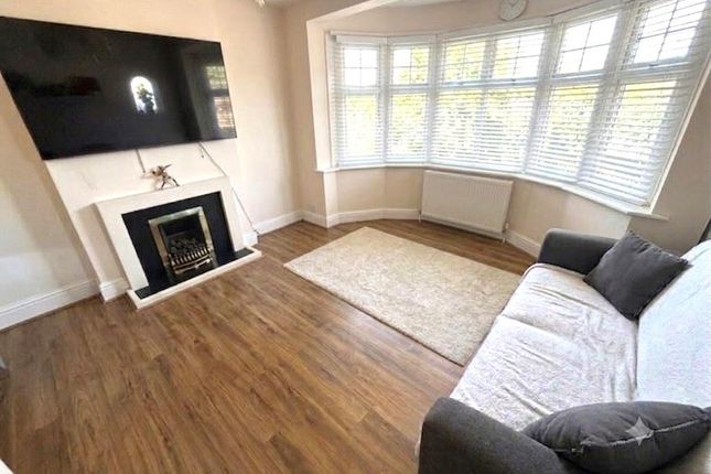 14, Fernside Avenue, Mill Hill photo 2