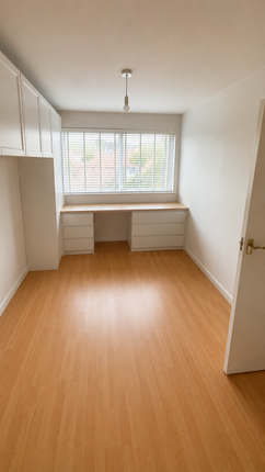 77, Harwood Vale, Bolton photo 4
