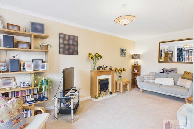 8, Kilpatrick Drive, Lindsayfield, East Kilbride photo 3