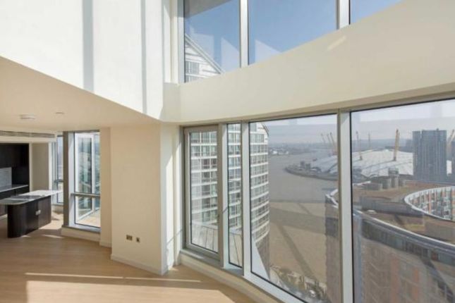 Thumbnail Flat to rent in Charrington Tower, Canary Wharf