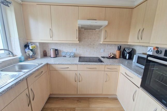 36 Bronte Court, Salterton Road, Exmouth photo 3
