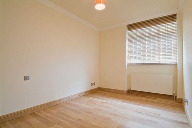 Flat 1, Clarewood Court, Seymour Place, London photo 4