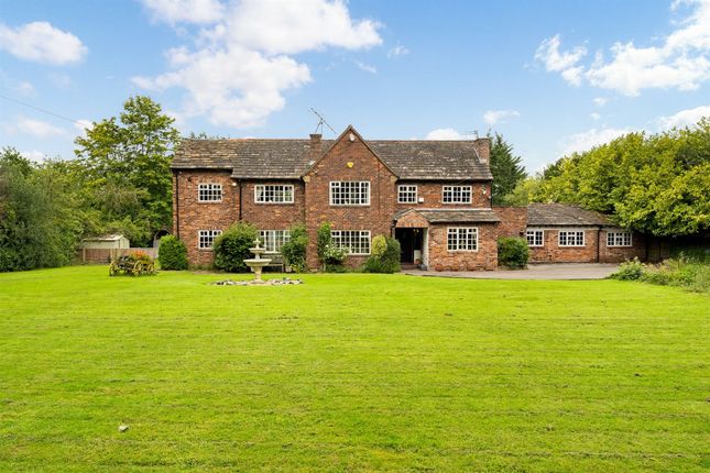 405 Hale Road, Altrincham photo 3