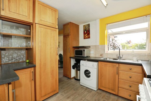 42, Woodnoth Drive, Crewe photo 4