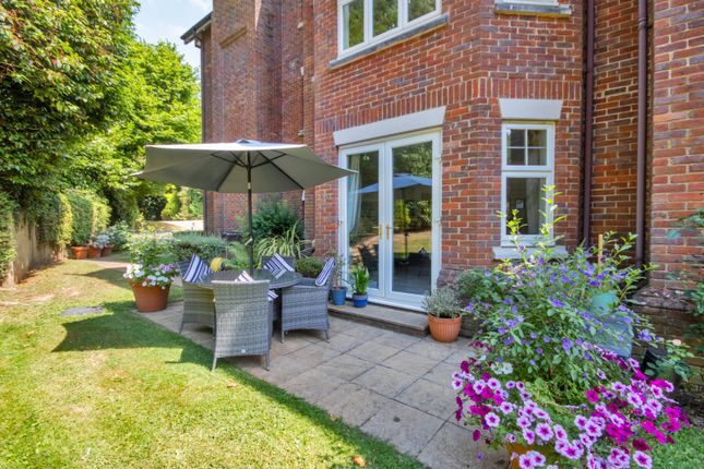 5 Park View,, Seal Hollow Road, Kent photo 2