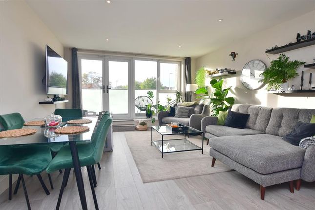 Flat for sale in Lennox Road, Worthing, West Sussex