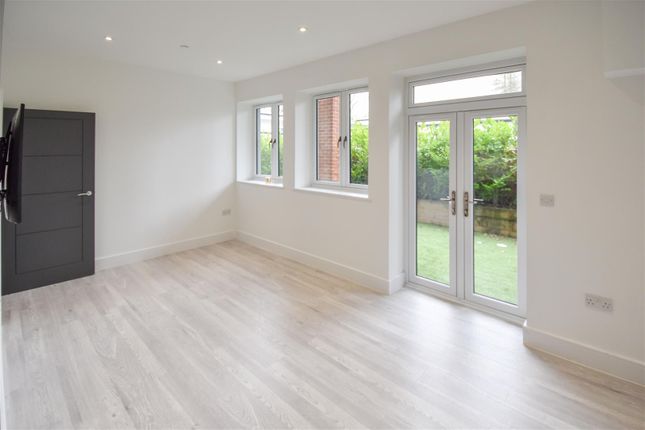 6 Millfield View, Ashwells Road, Brentwood photo 4