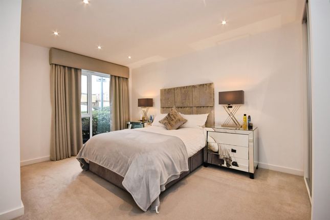 Flat 7, Primula Court, Safflower Lane, Romford photo 3