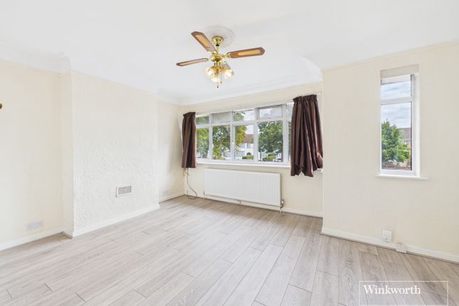 83, Honeypot Lane, London photo 3
