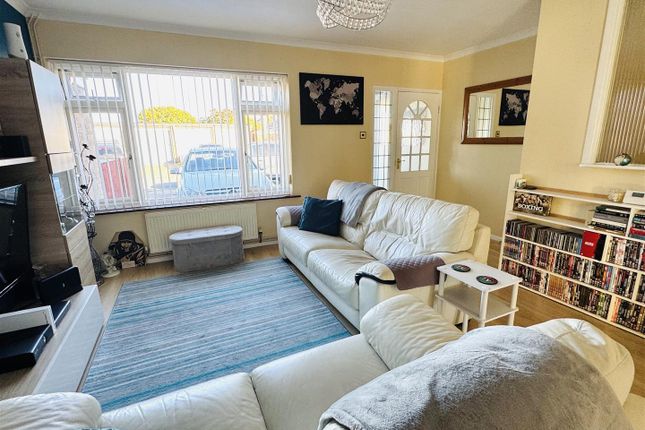 43, Diamond Close, Ipswich photo 2