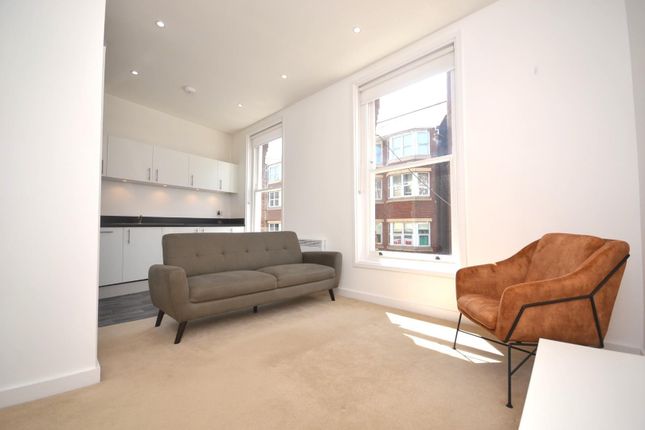 Thumbnail Flat to rent in High Street, Reading