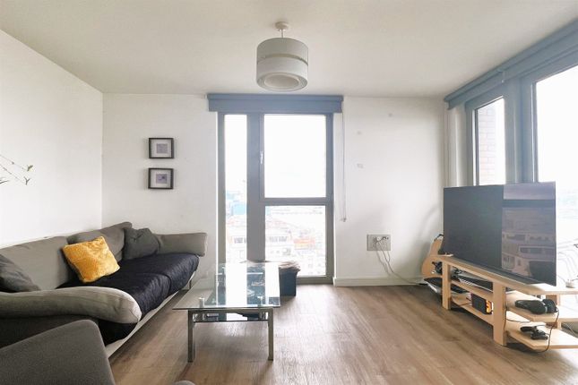 Thumbnail Flat to rent in Waterside Heights, Booth Road, Royal Docks, London