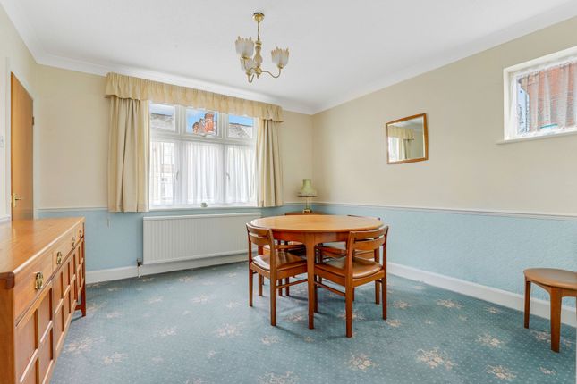 37 Abbey Road, Nottingham photo 3