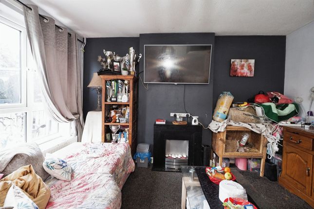 6, Chilwell Mews, Barnsley photo 2
