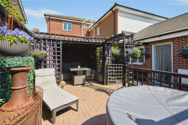 2-bed house on 1, St. Marys Court, 28, Robin Hood Street, Isle of Wight, £210,000