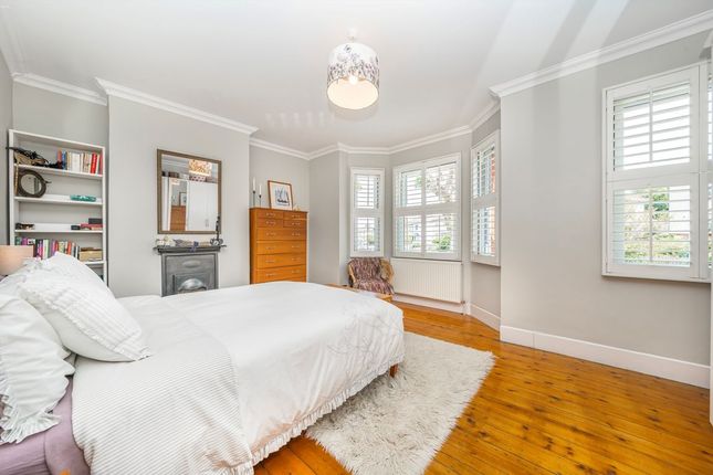 158, Charlton Lane, London photo 4