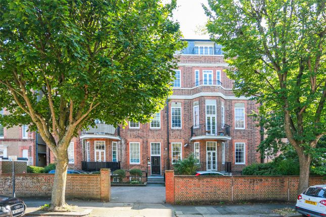 Flat for sale in Rochester Gardens, Hove, East Sussex