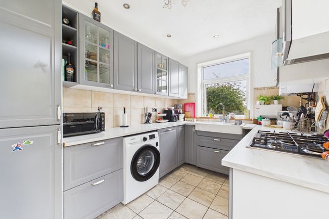 2-bed house on 181, Cuxton Road, Rochester, £350,000