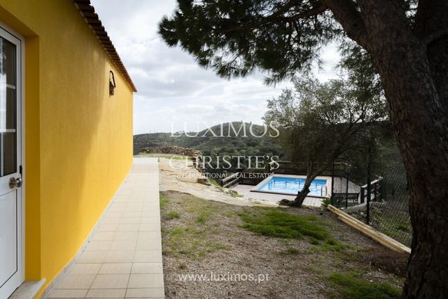 Villa for sale in Santa Catarina Da Fonte Do Bispo, 8800, Portugal