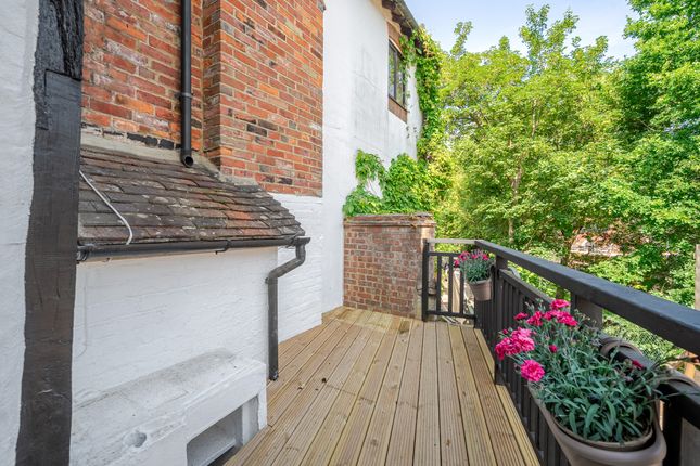 Toll House, 66, Ockford Road, Godalming photo 4