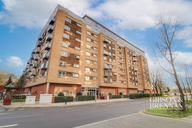 Flat for sale in Cherrydown East, Basildon