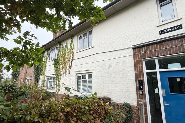 2-bed flat on 4 Humphreys, Petteridge Lane, Tonbridge, £139,000