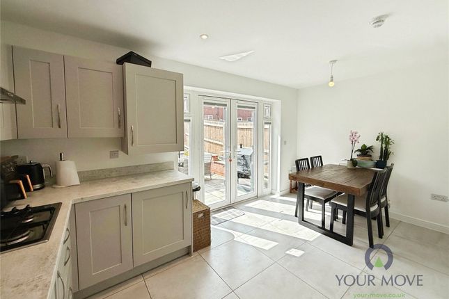 38, Holden Drive, Swadlincote photo 4
